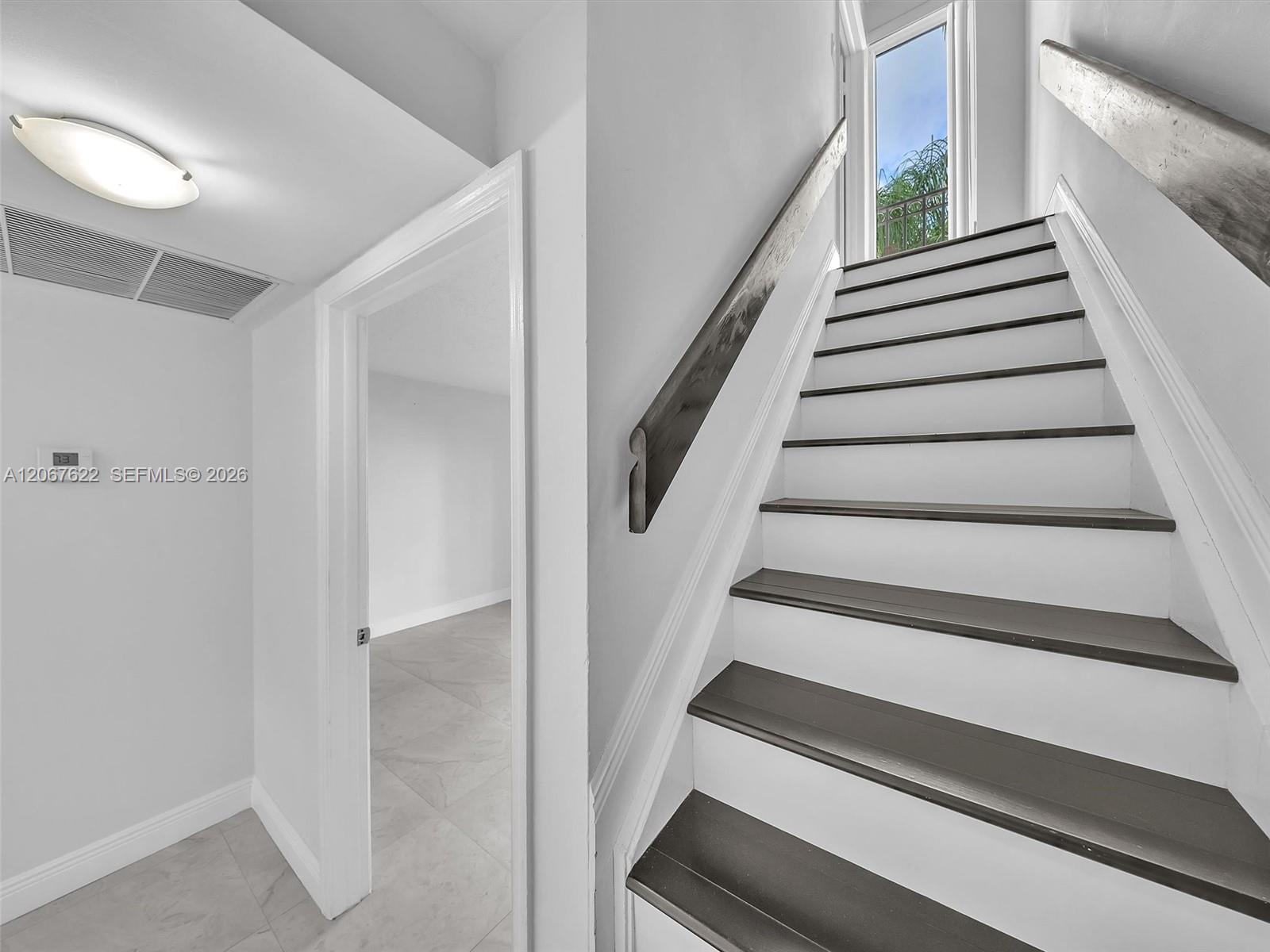 670 NW 85th Pl # 104 Unit: 11-104