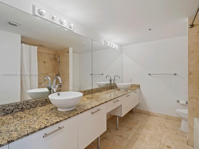 41 SE 5th St # 2310