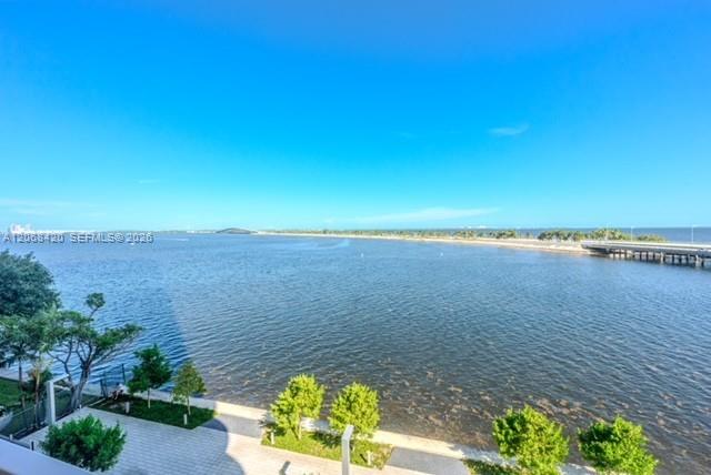 175 SE 25th Rd # 1002