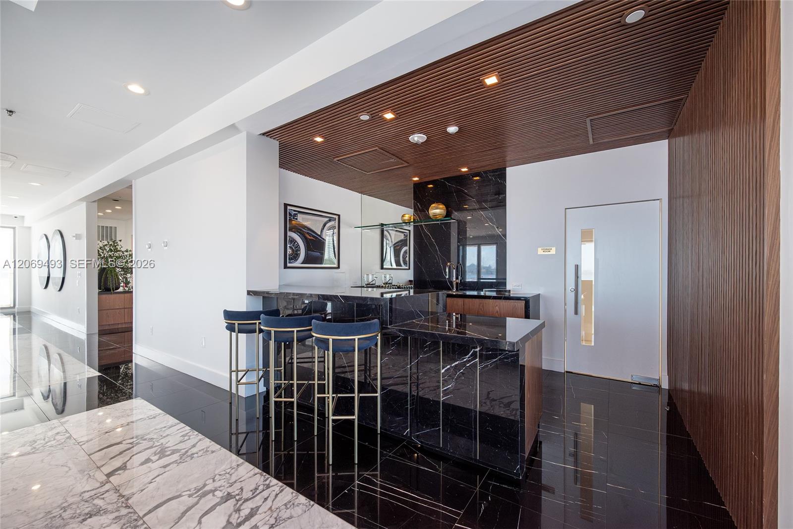 11 Island Ave # 906