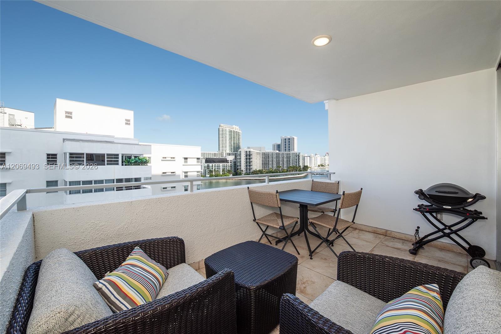 11 Island Ave # 906