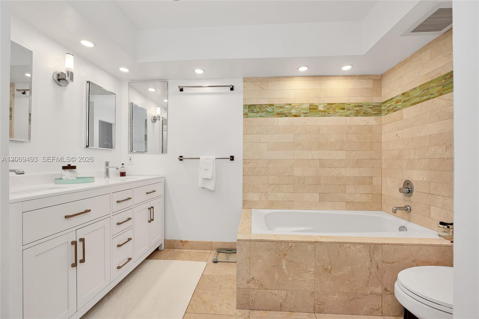 11 Island Ave # 906