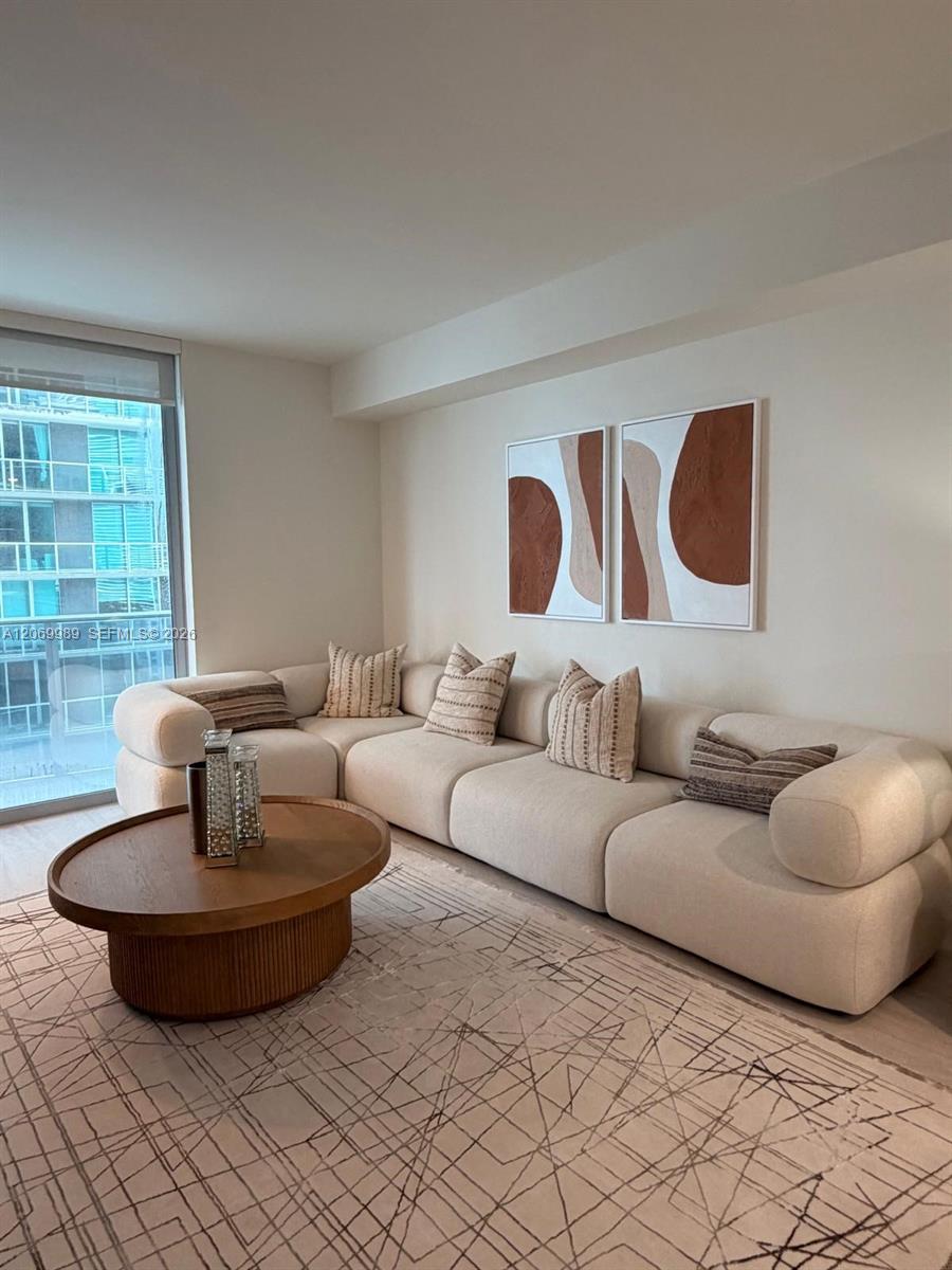 77 SE 5 ST # 2008