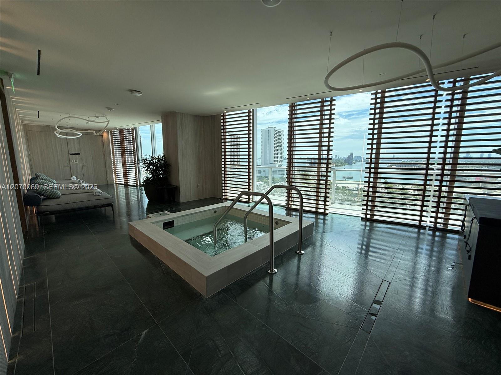 1400 Biscayne Blvd # 3506