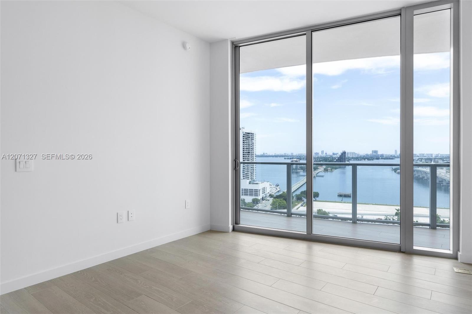 1400 Biscayne Blvd # 1905