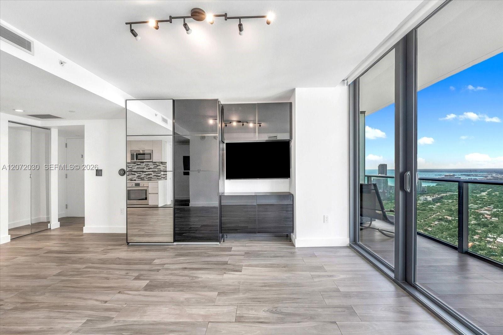 1300 S Miami Ave Unit: 4807