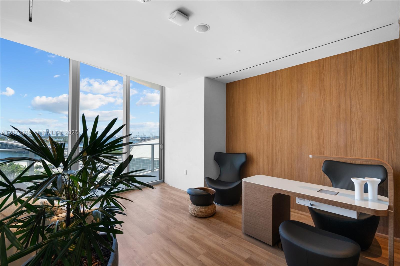 1400 Biscayne Blvd # 4206