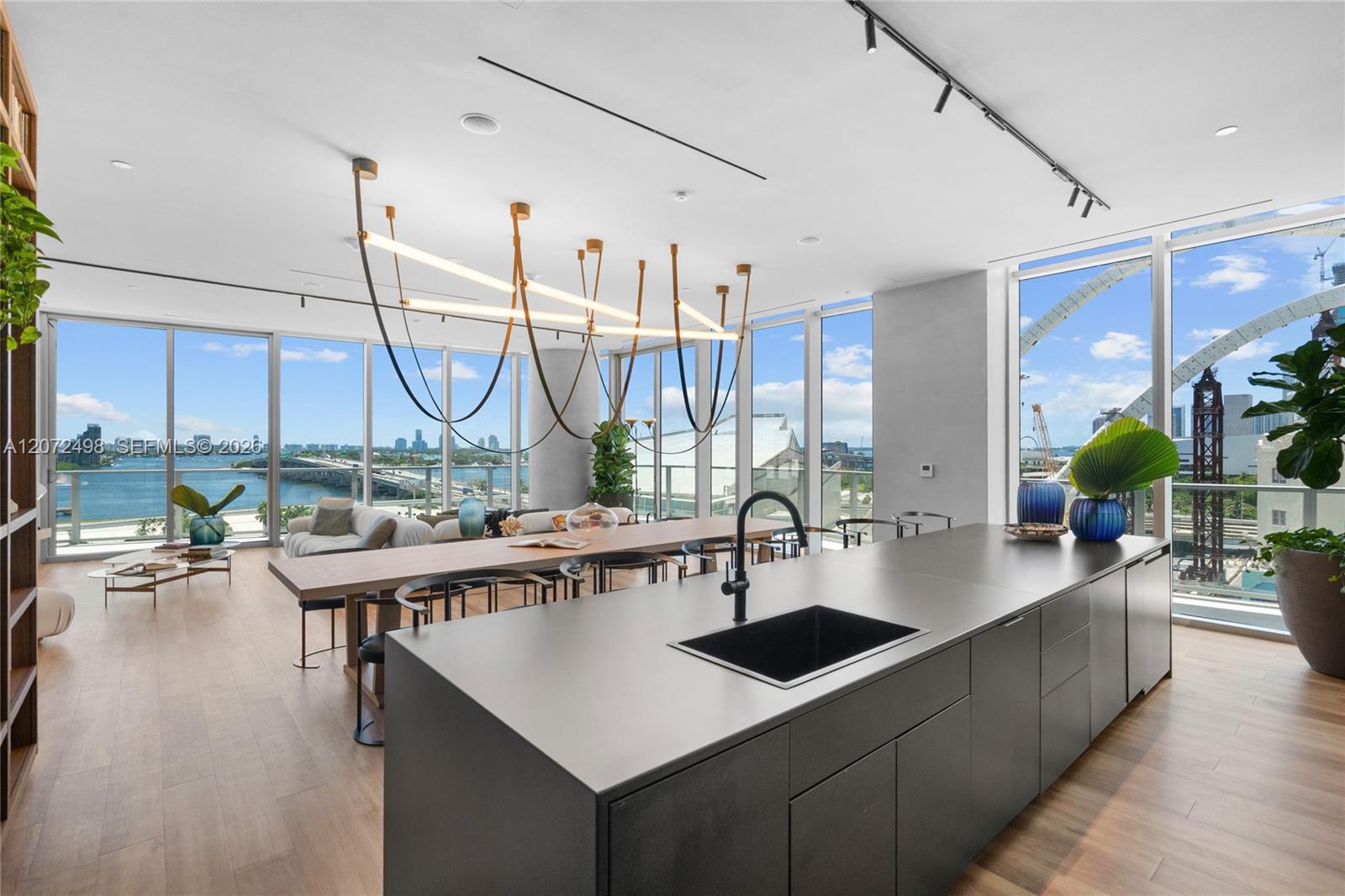 1400 Biscayne Blvd # 4206