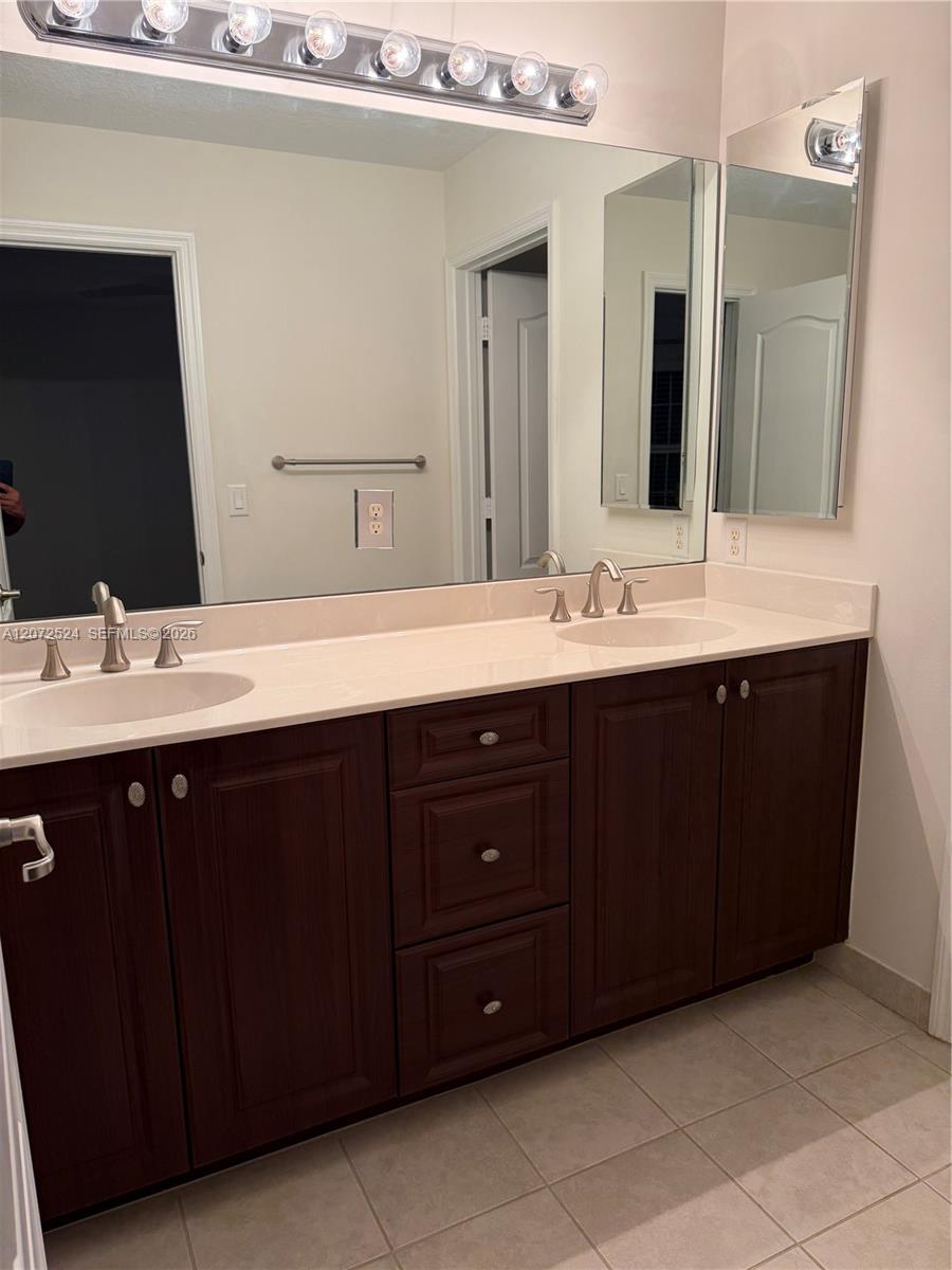 5292 Palm Colony Dr