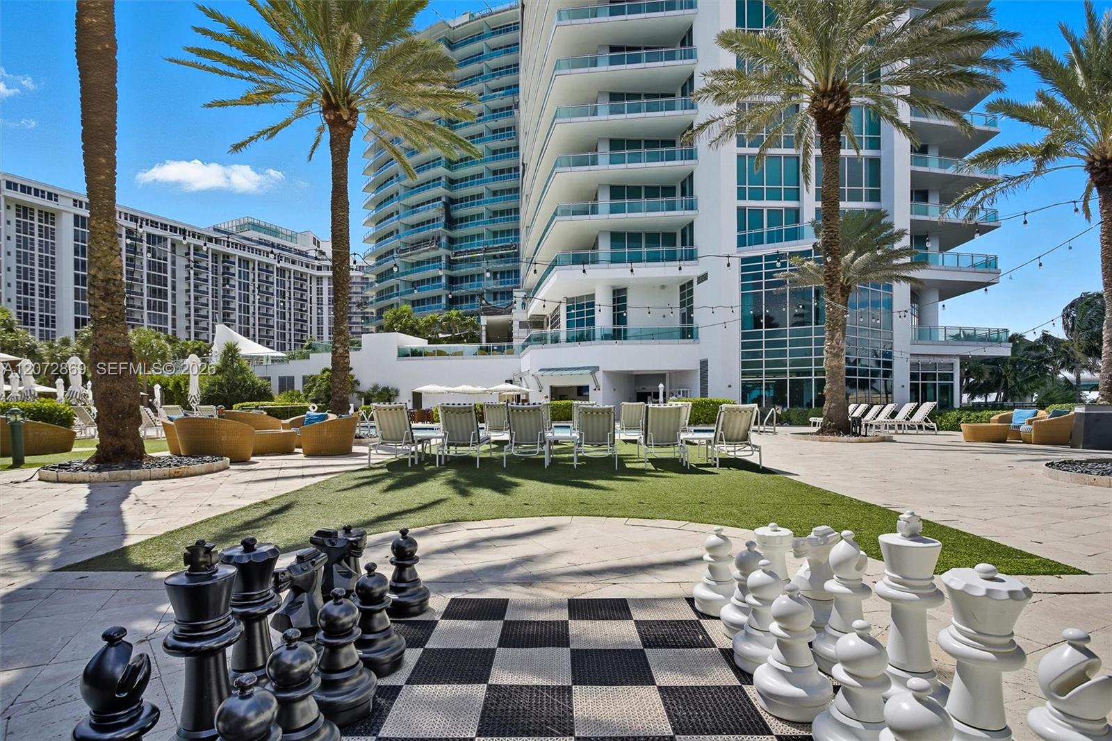 10295 Collins Ave # 2207
