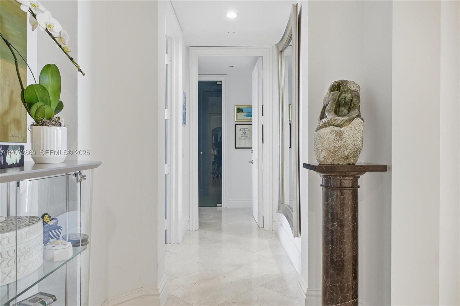 10295 Collins Ave # 2207