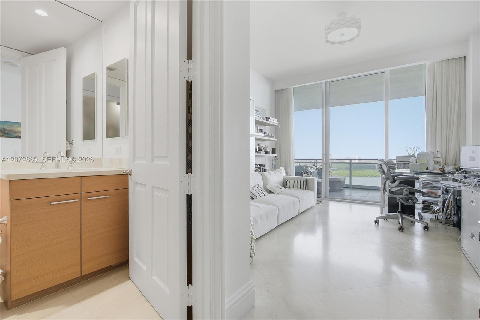 10295 Collins Ave # 2207