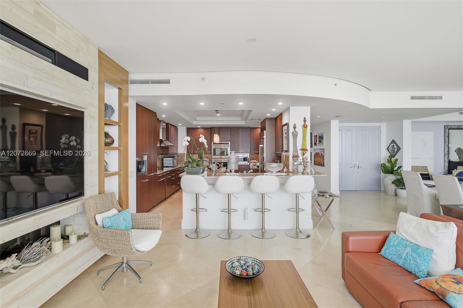10295 Collins Ave # 2207