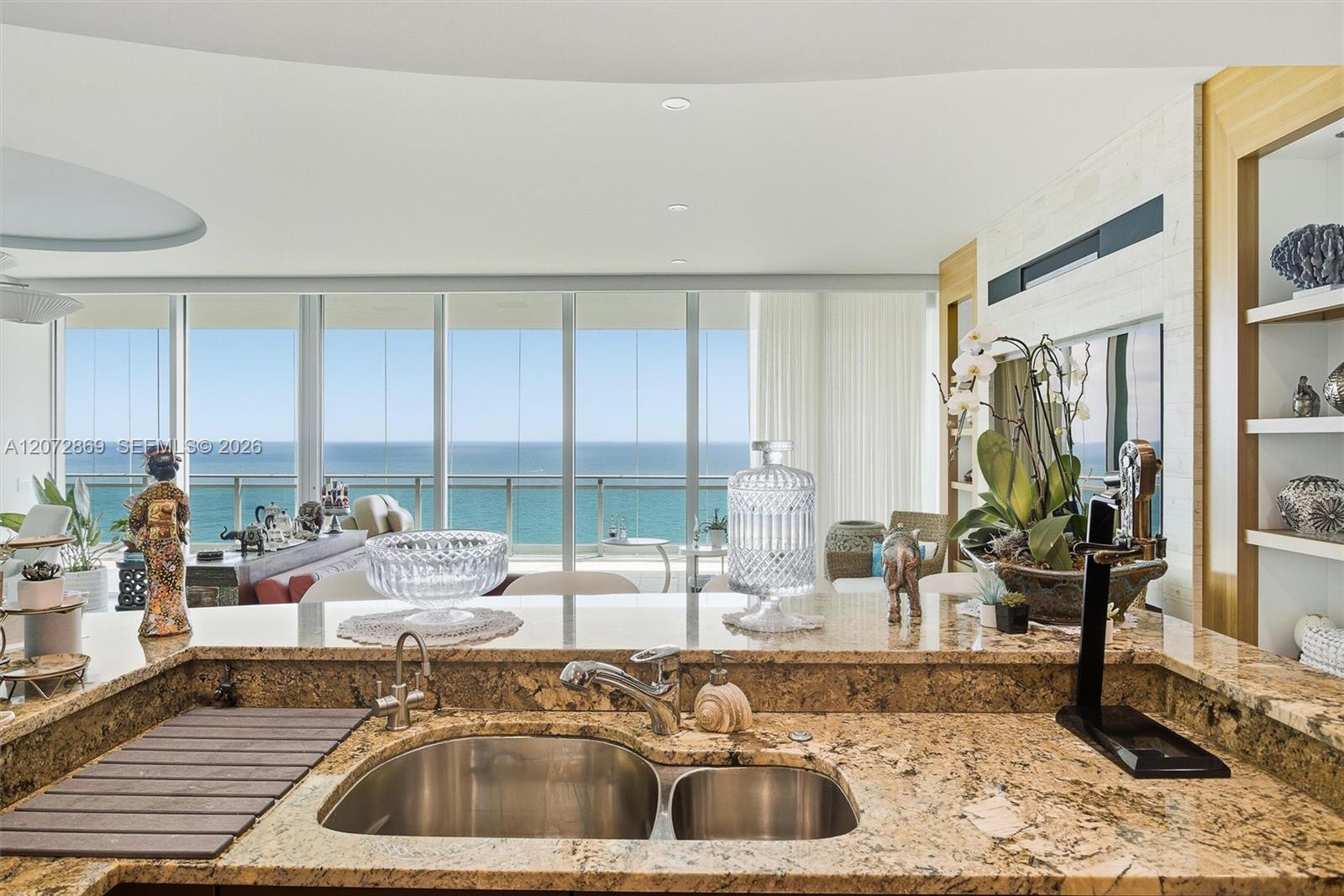 10295 Collins Ave # 2207