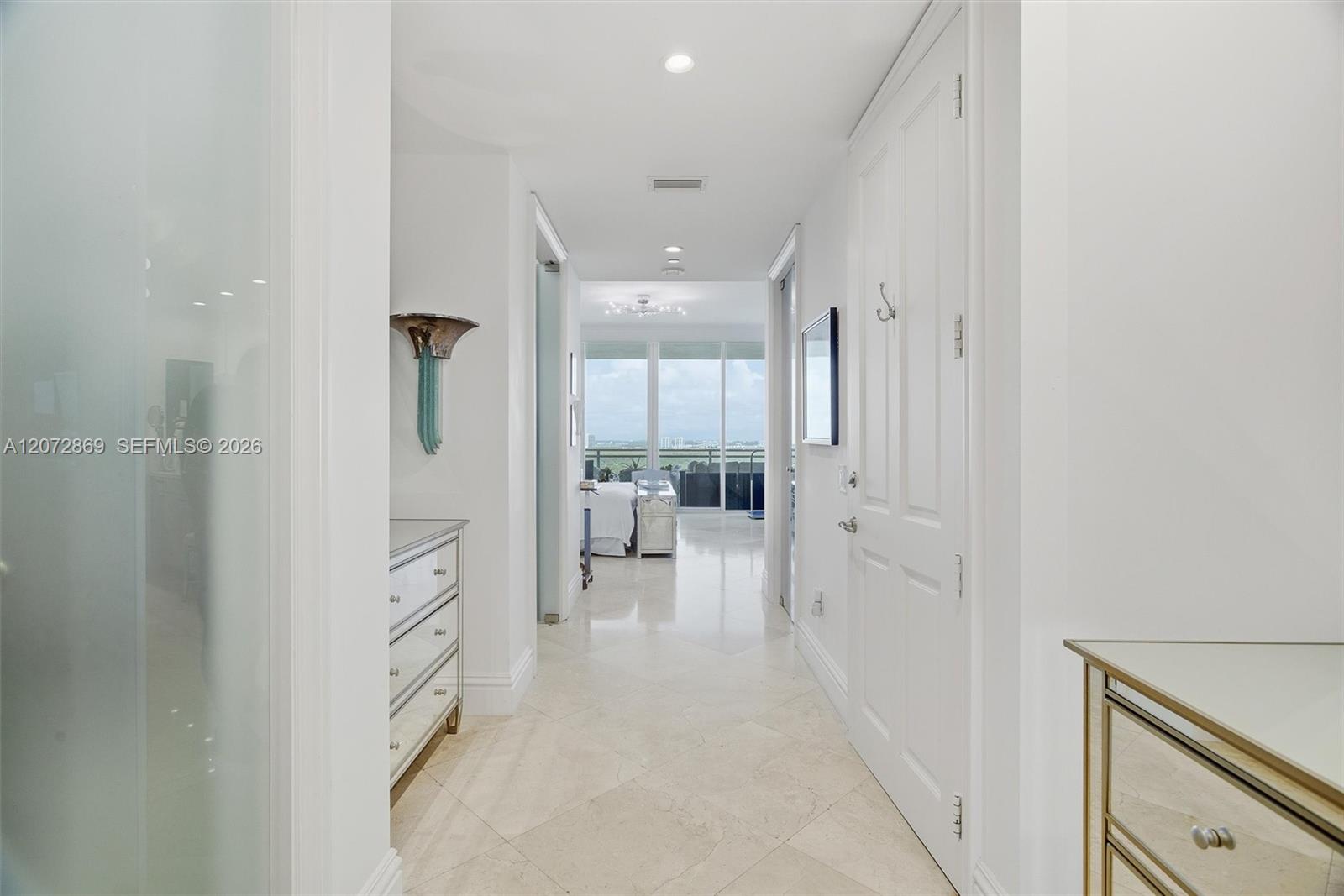 10295 Collins Ave # 2207
