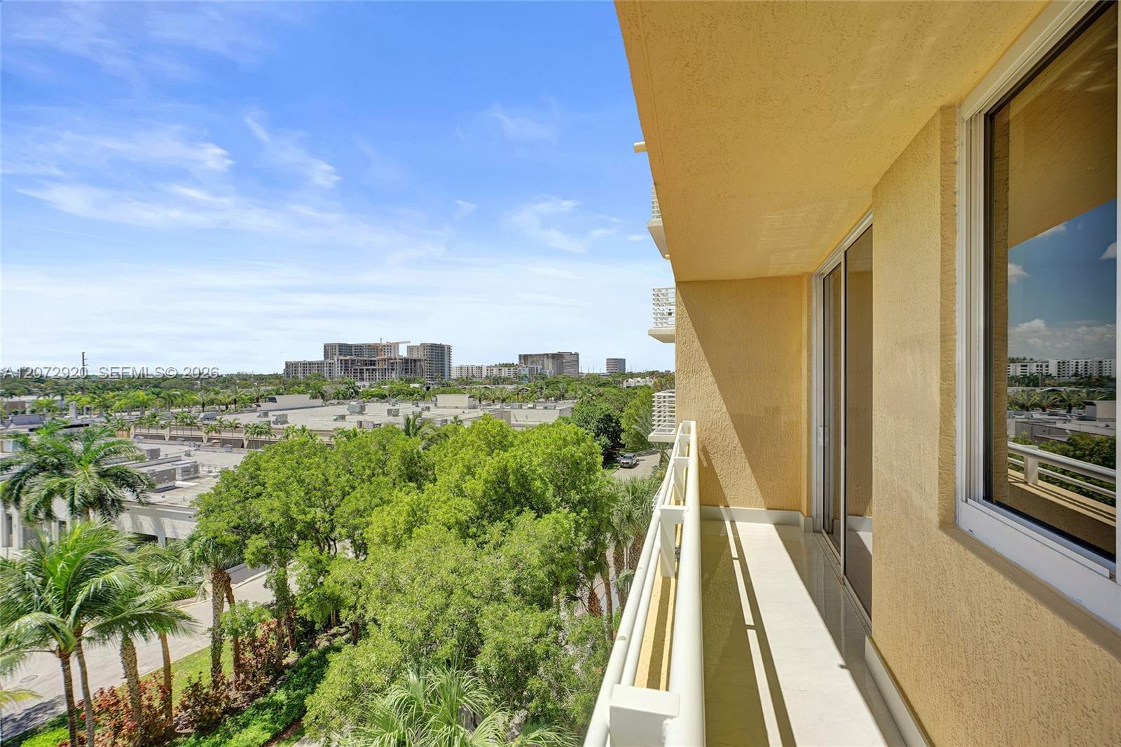 2775 NE 187th St # 514