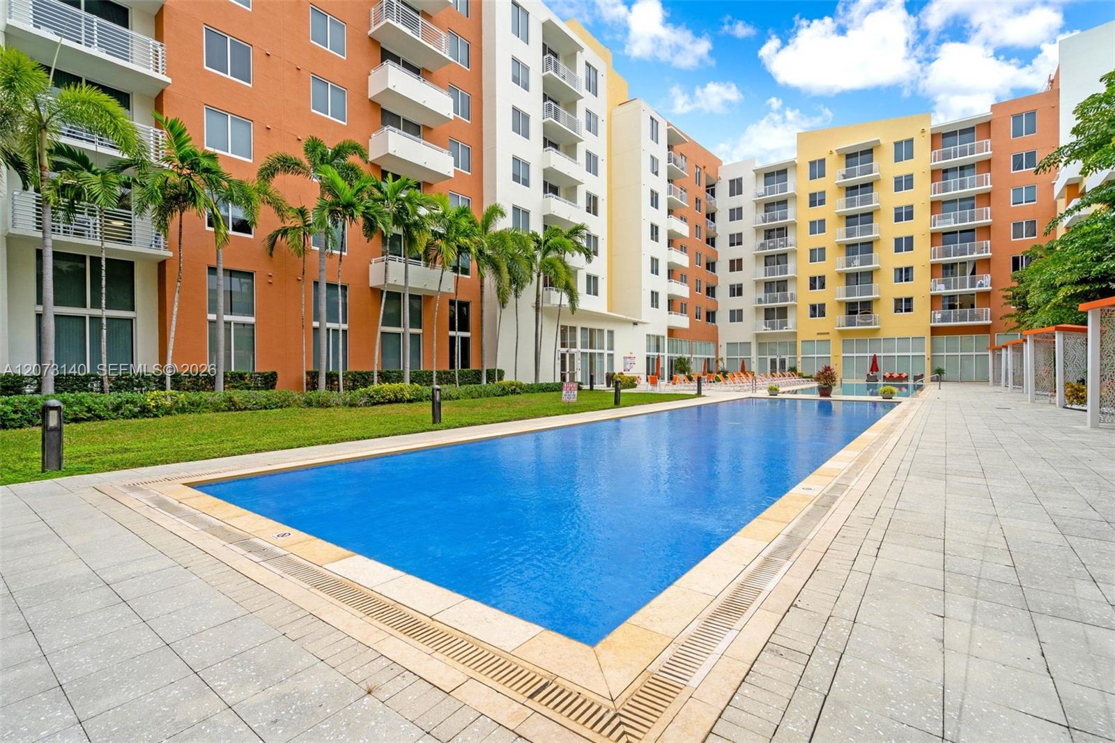 18800 NE 29th Ave Unit: LP1022
