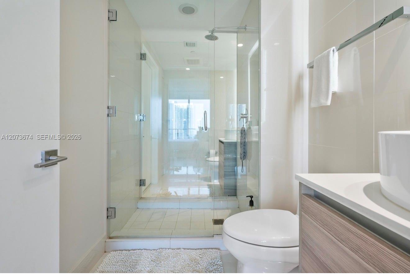 121 NE 34th St # 2506A