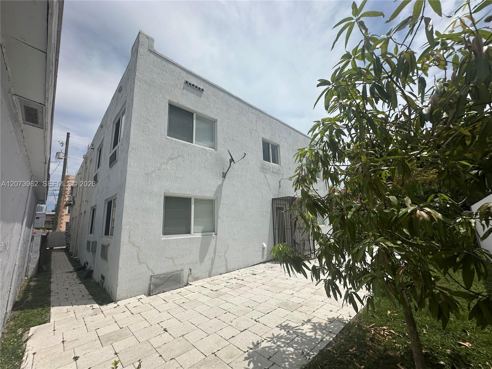 412 SW 10th Ave