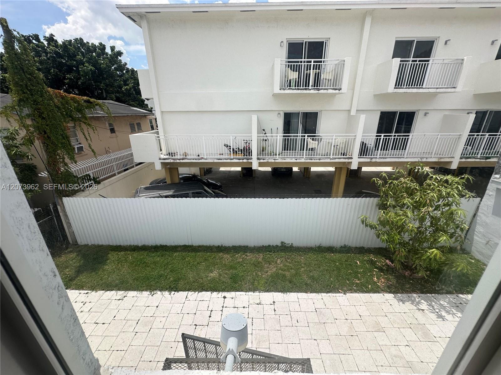 412 SW 10th Ave
