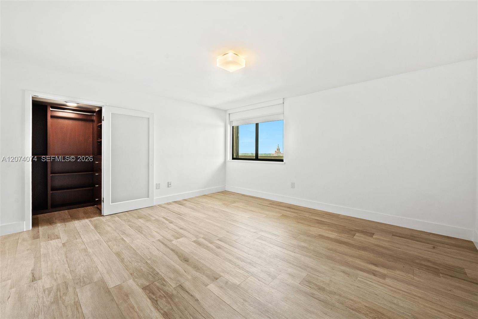 600 Biltmore Way # 1214