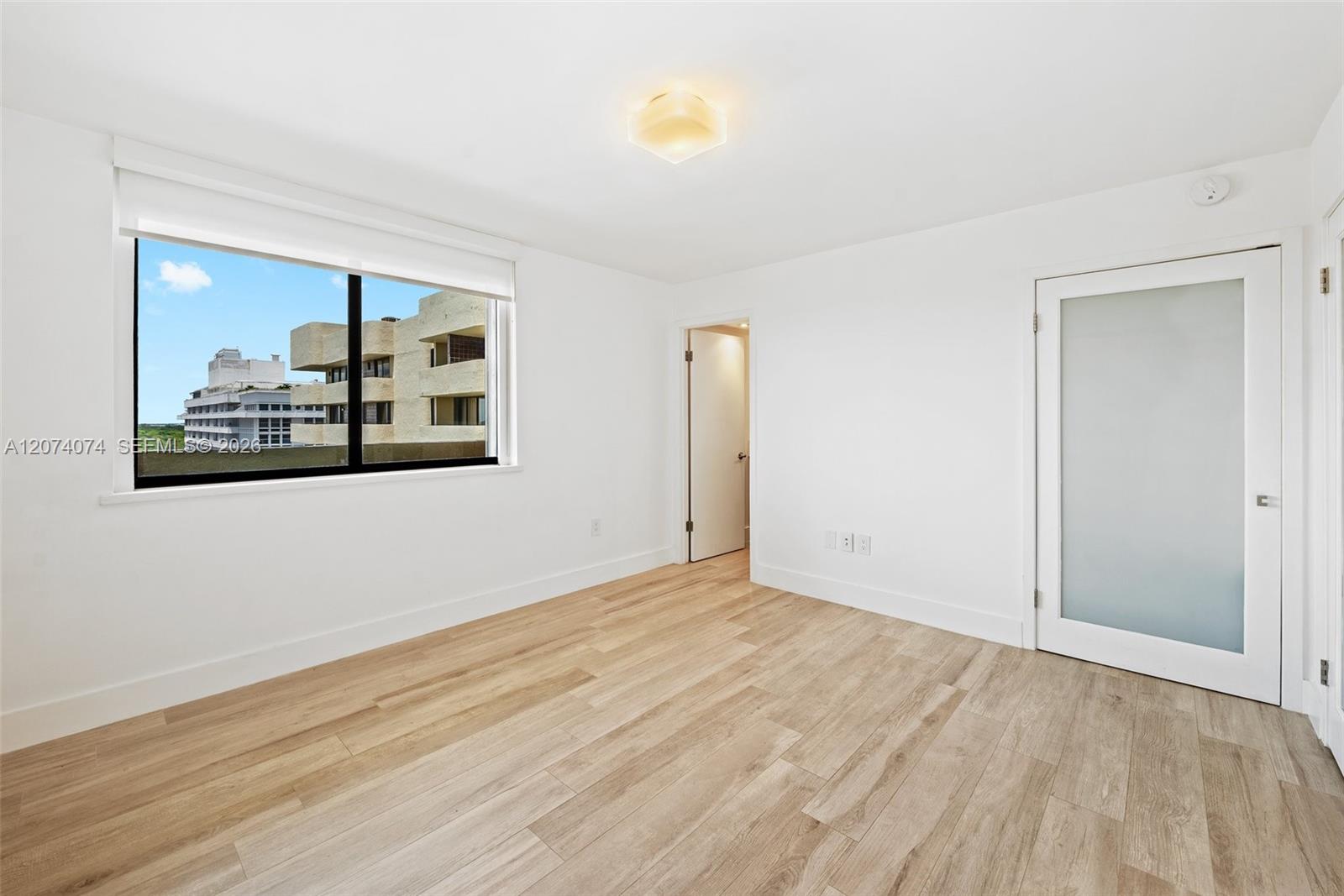 600 Biltmore Way # 1214