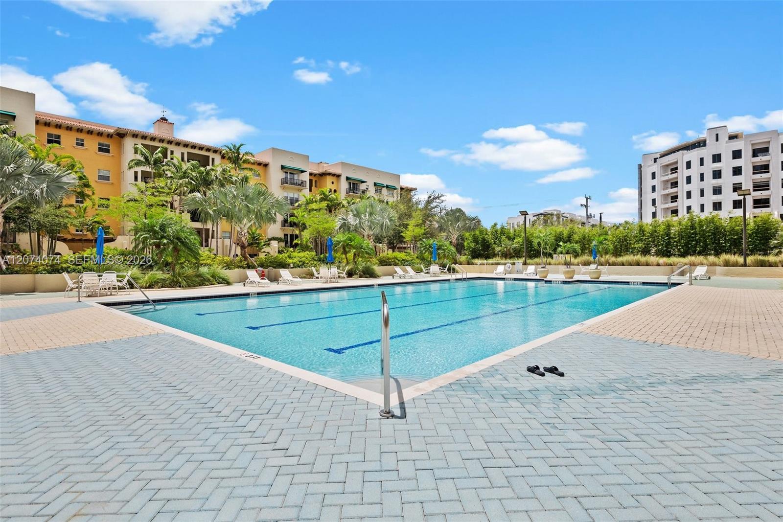 600 Biltmore Way # 1214