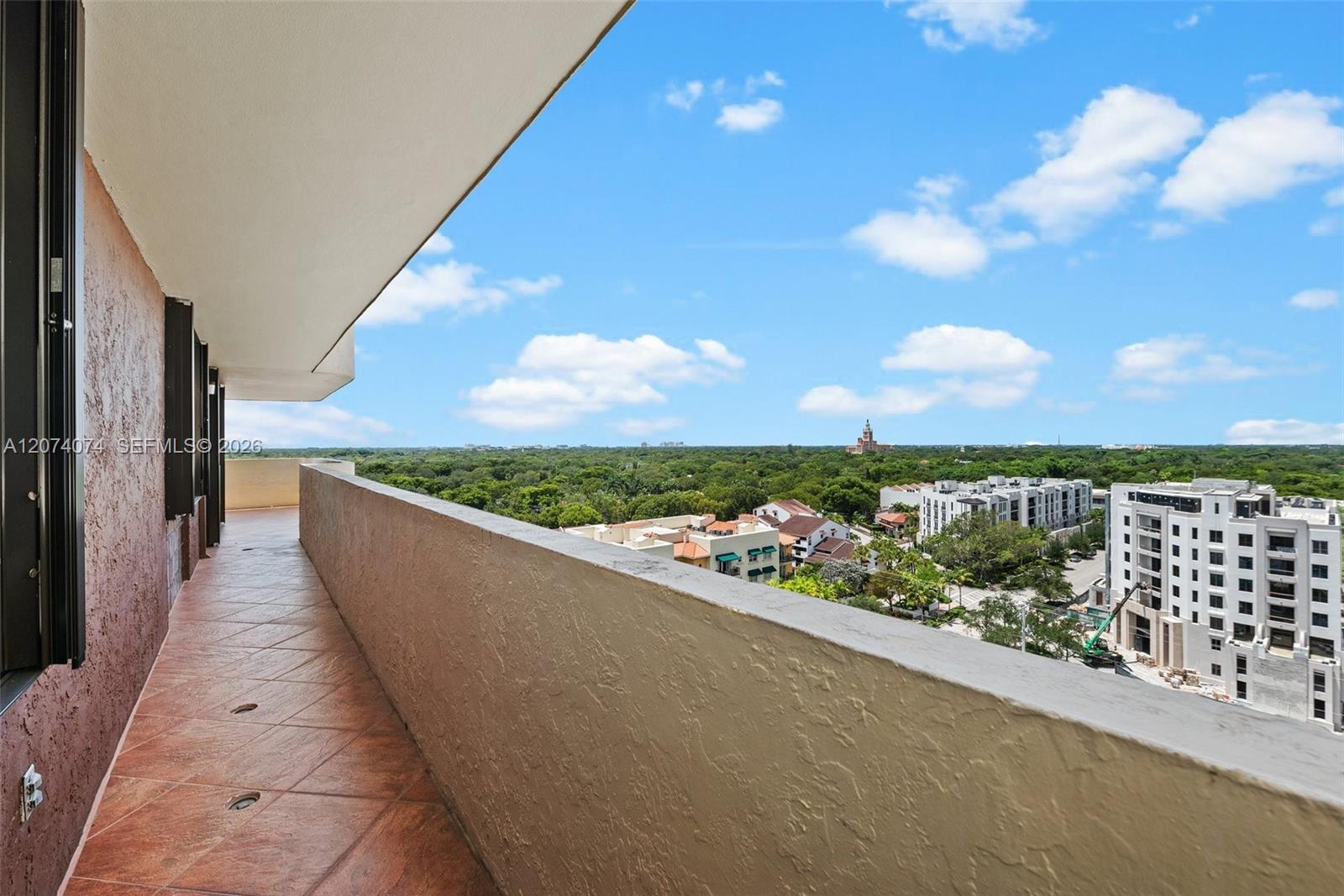 600 Biltmore Way # 1214