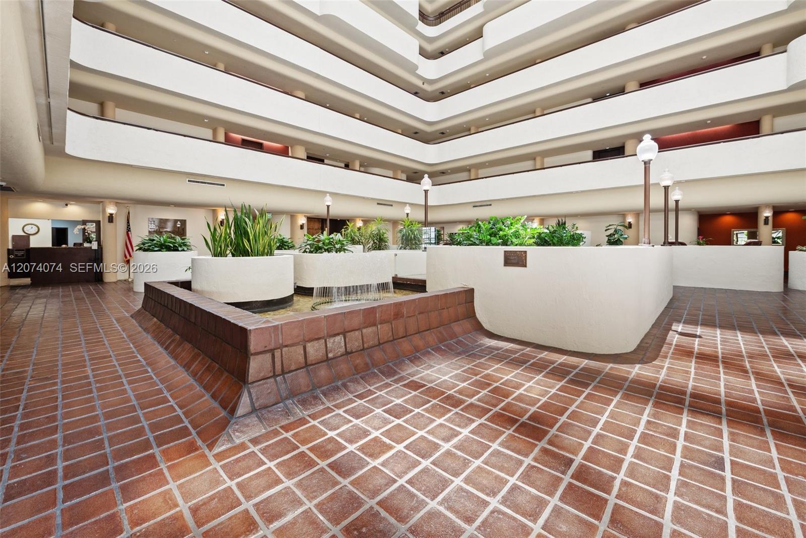 600 Biltmore Way # 1214
