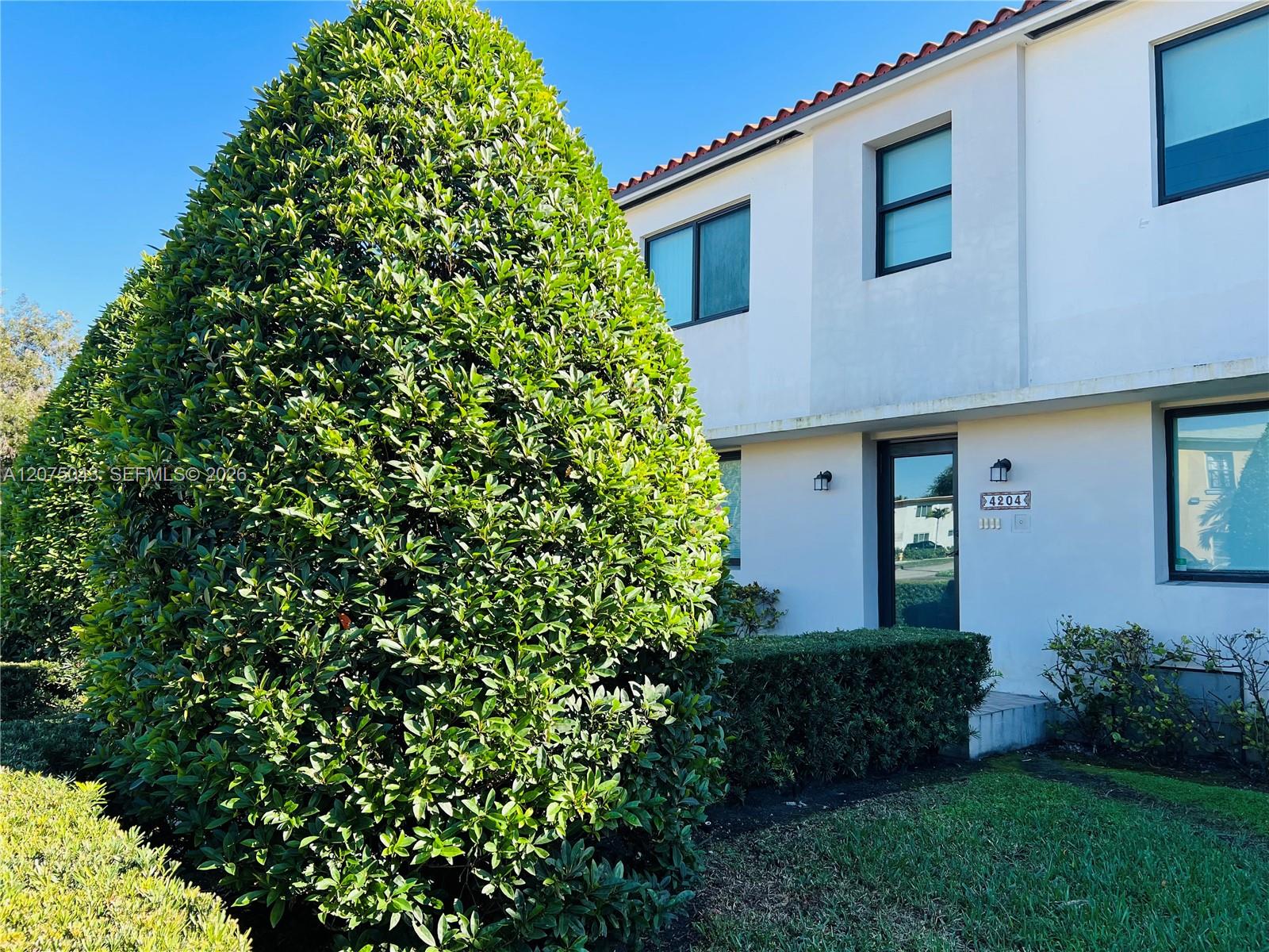 1440 NW 42nd St # 2