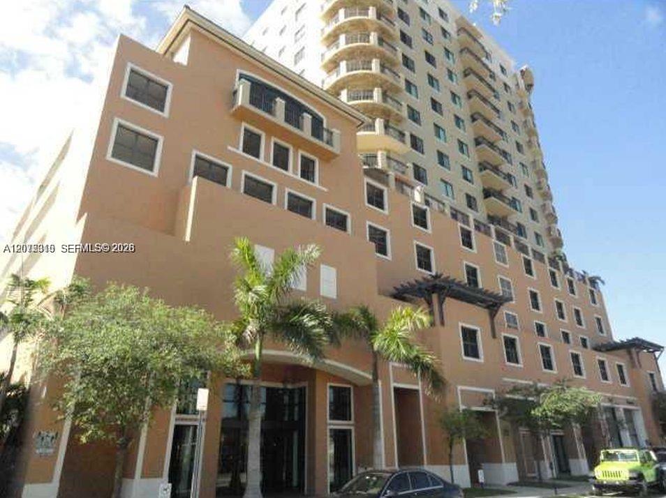 4242 NW 2nd St # 901