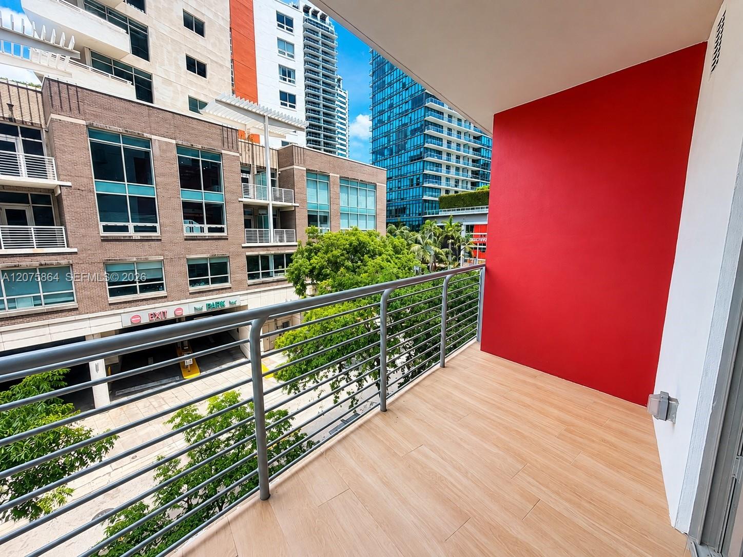 90 NE 32nd St # 314