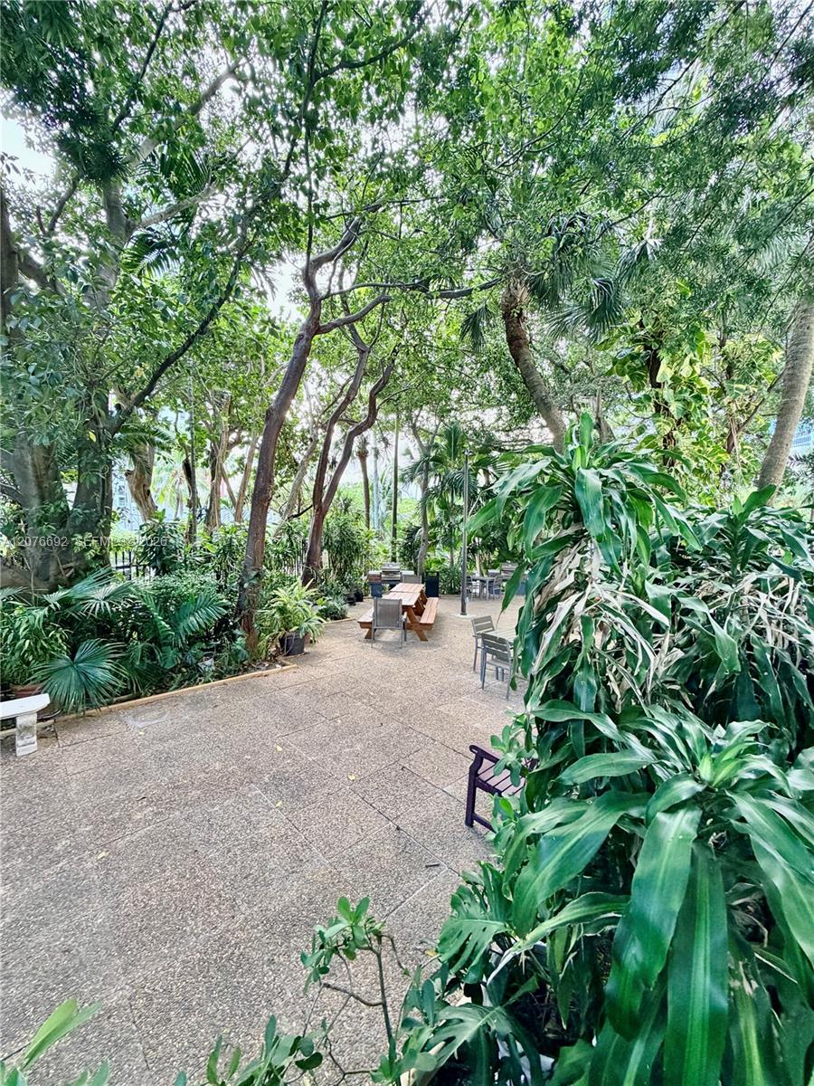 1450 Brickell Bay Dr # 1410