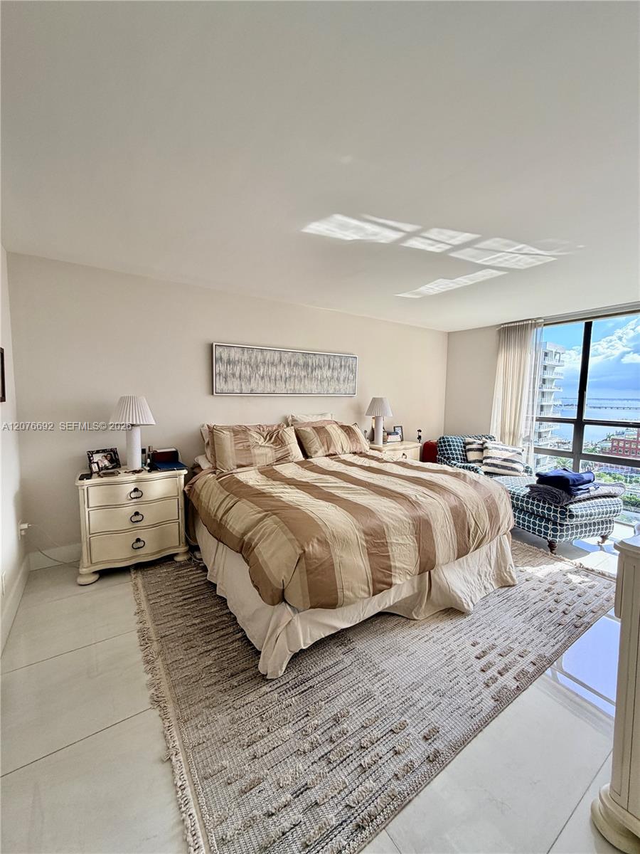 1450 Brickell Bay Dr # 1410
