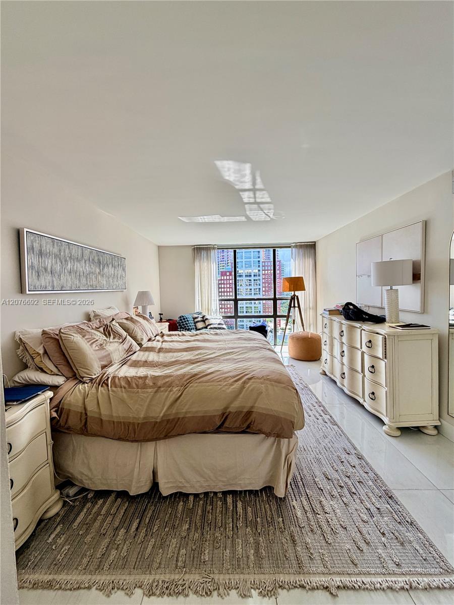 1450 Brickell Bay Dr # 1410