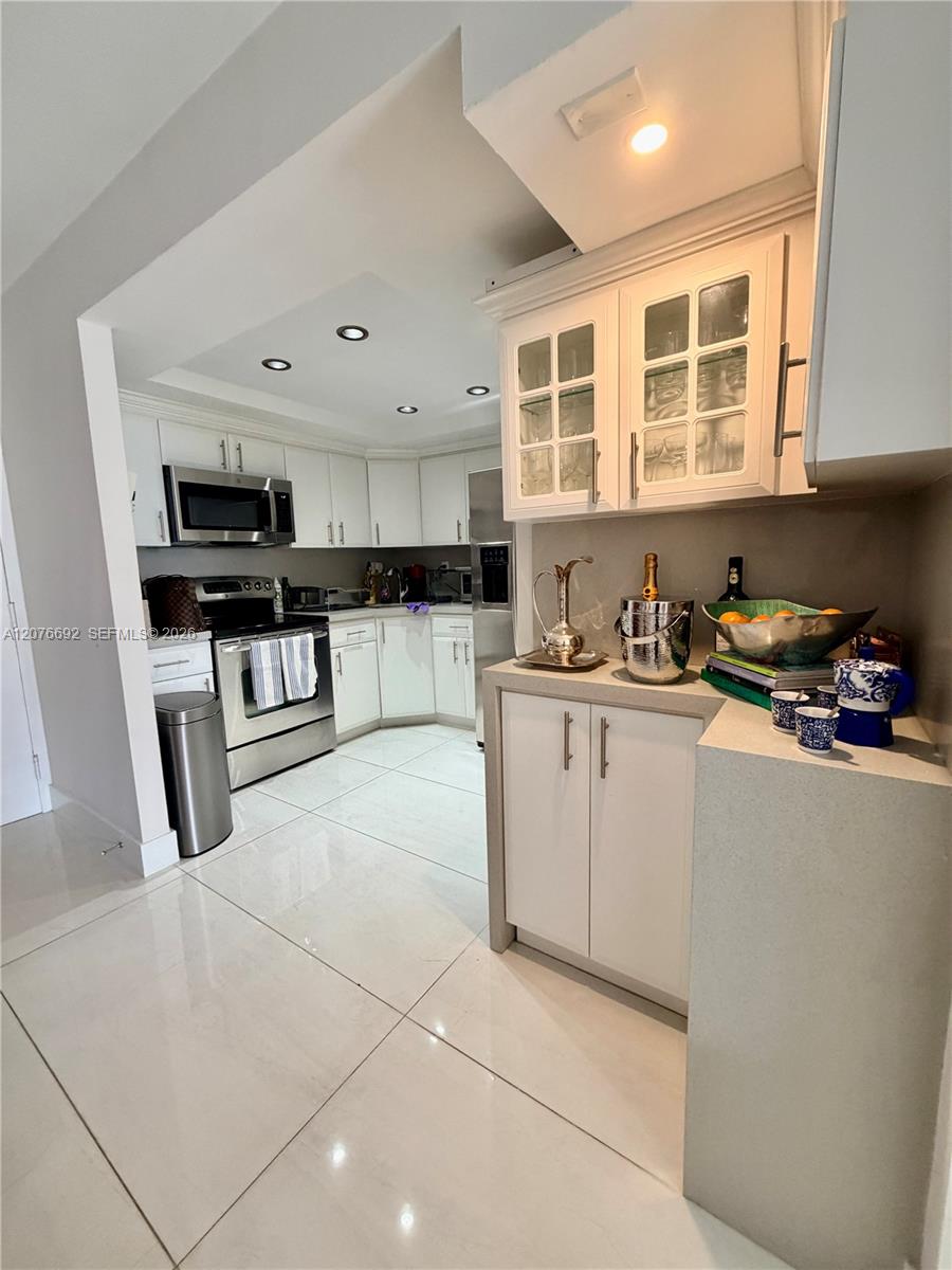 1450 Brickell Bay Dr # 1410