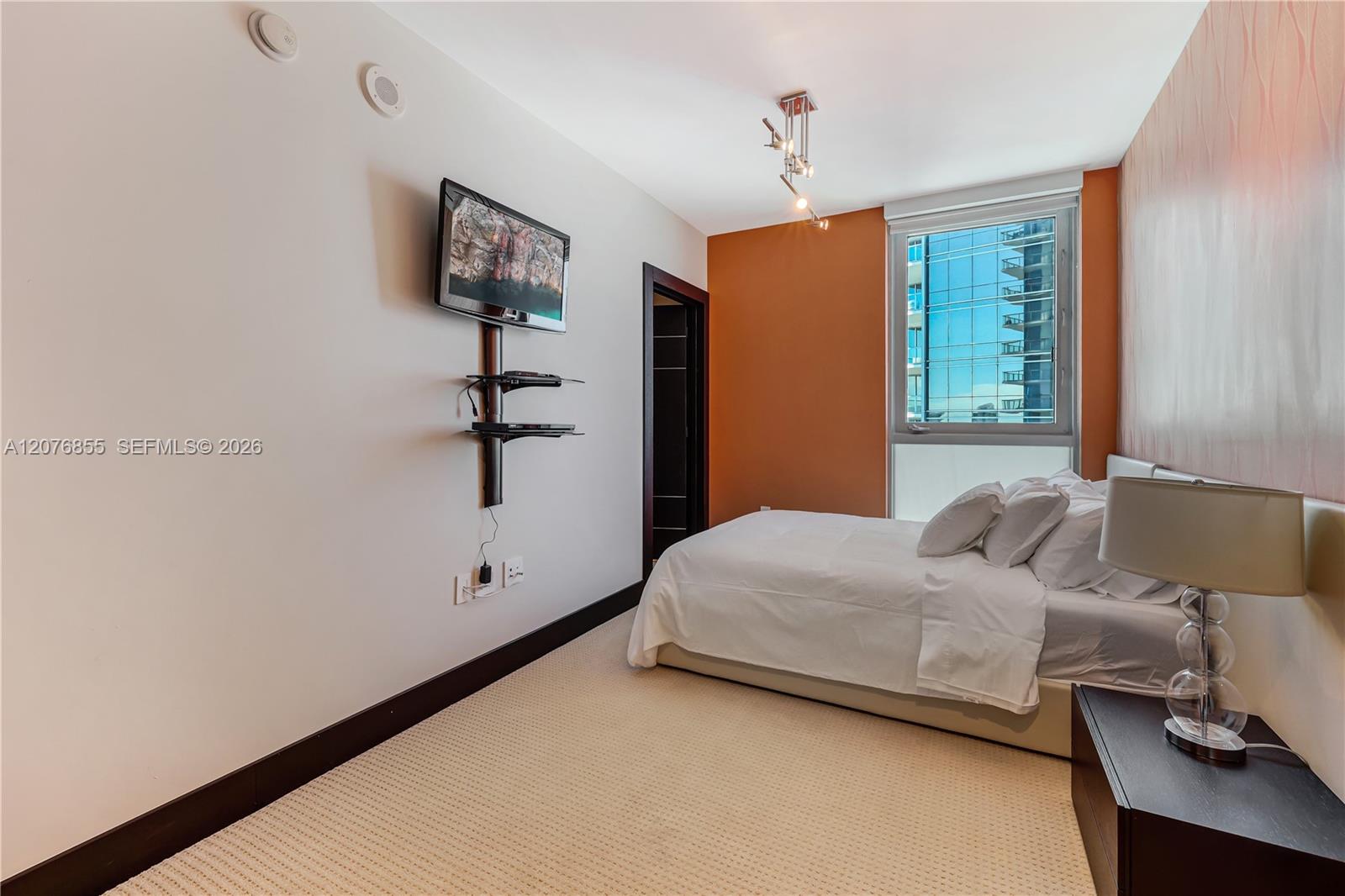 17001 Collins Ave # 2508
