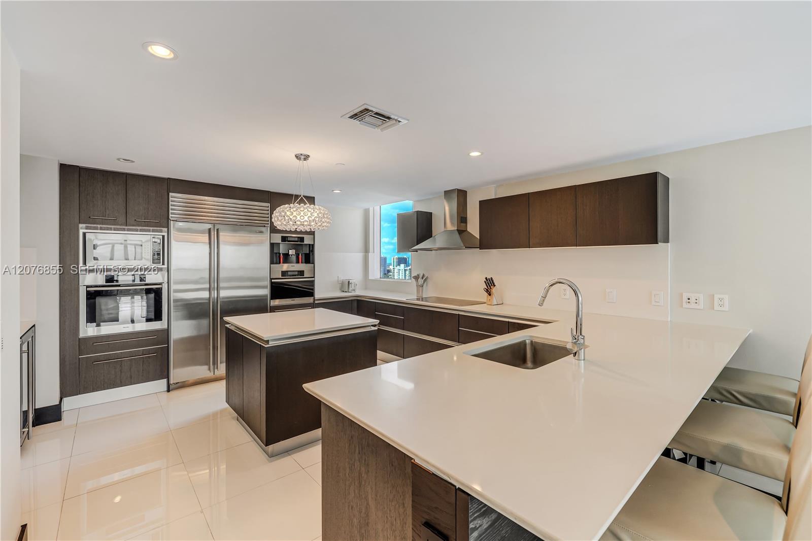 17001 Collins Ave # 2508