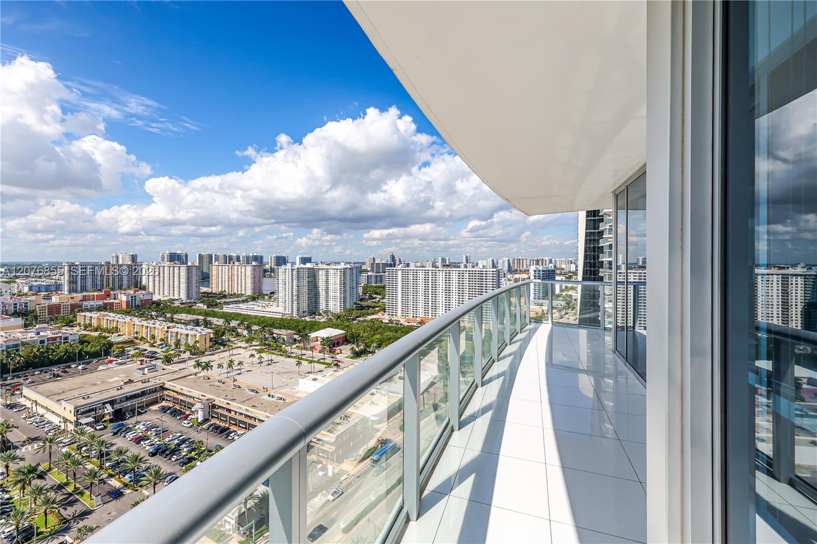 17001 Collins Ave # 2508