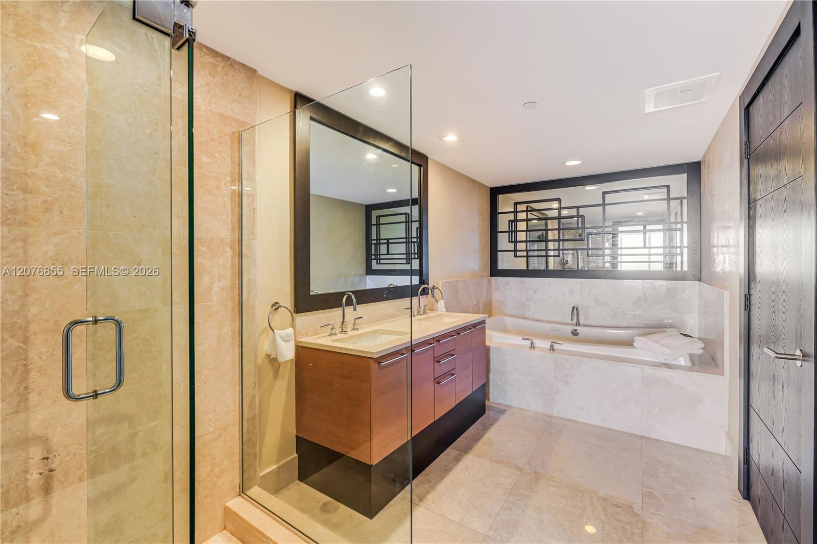 17001 Collins Ave # 2508