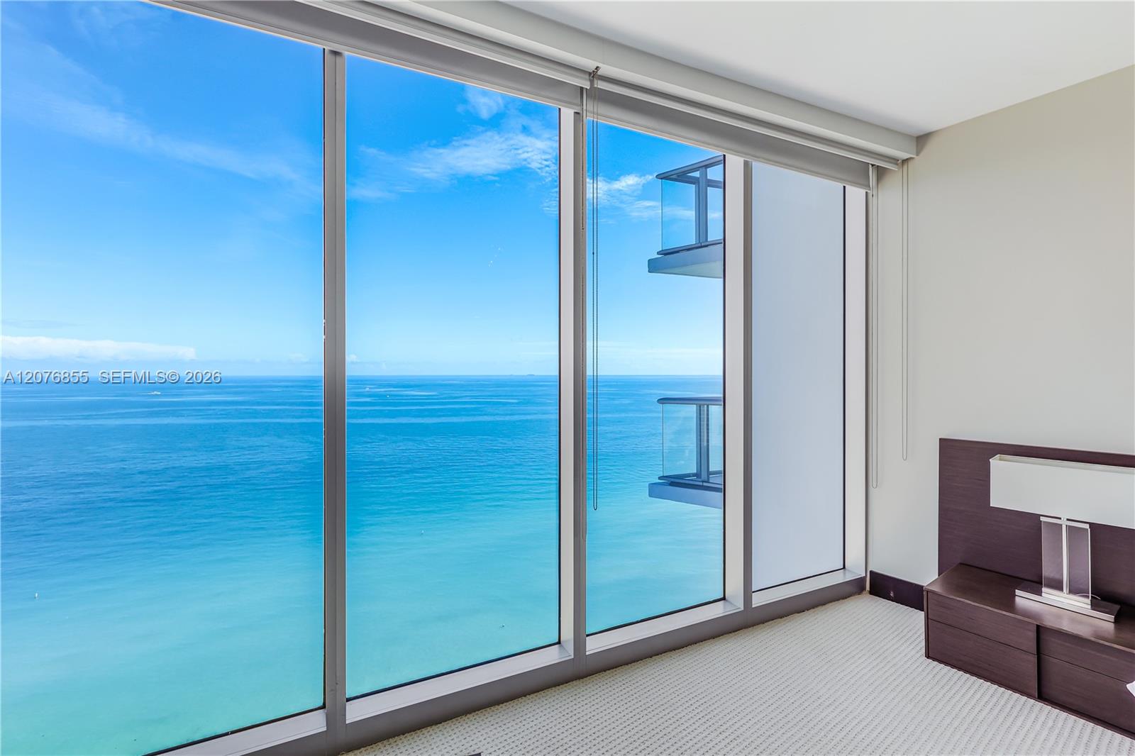 17001 Collins Ave # 2508