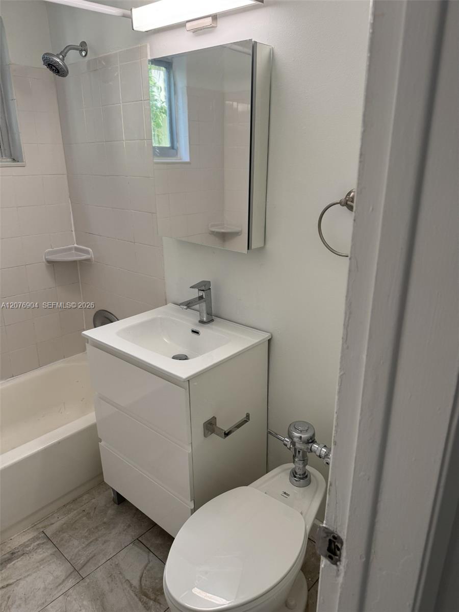 1011 Euclid Ave # 5
