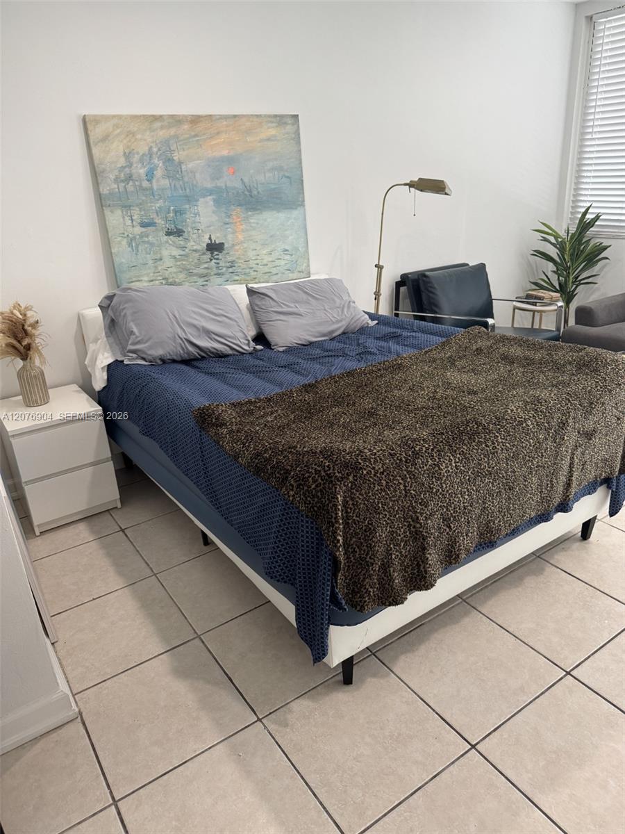 1011 Euclid Ave # 5