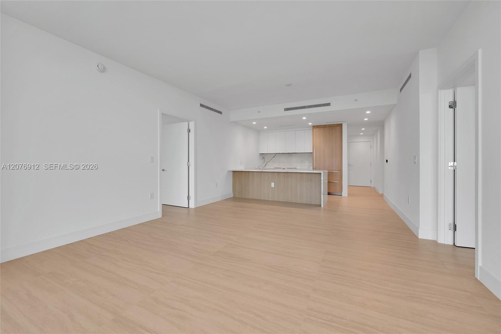 2411 Laguna Circle # 2402