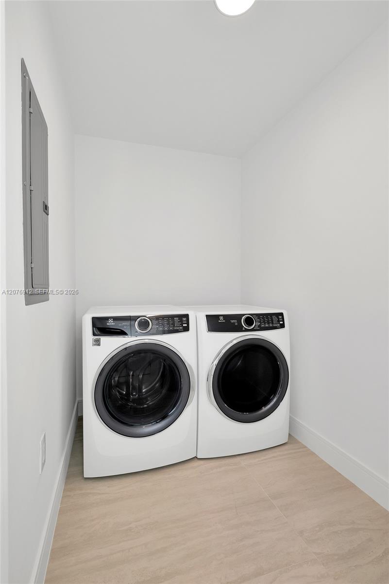 2411 Laguna Circle # 2402