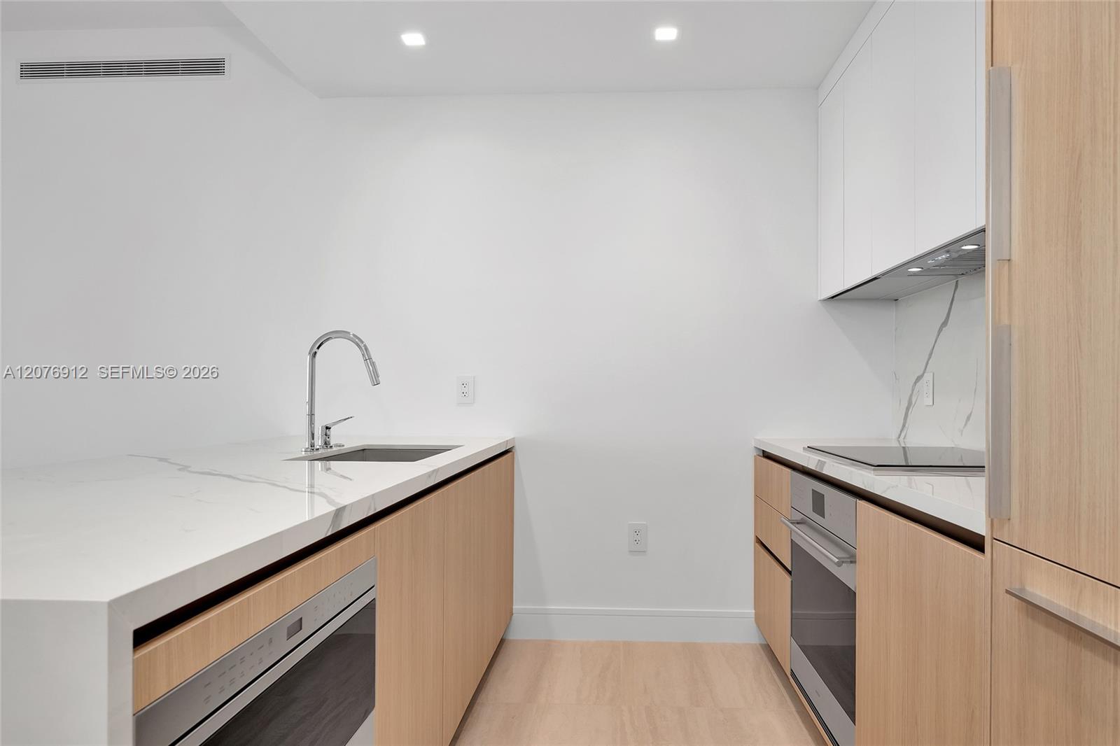 2411 Laguna Circle # 2402