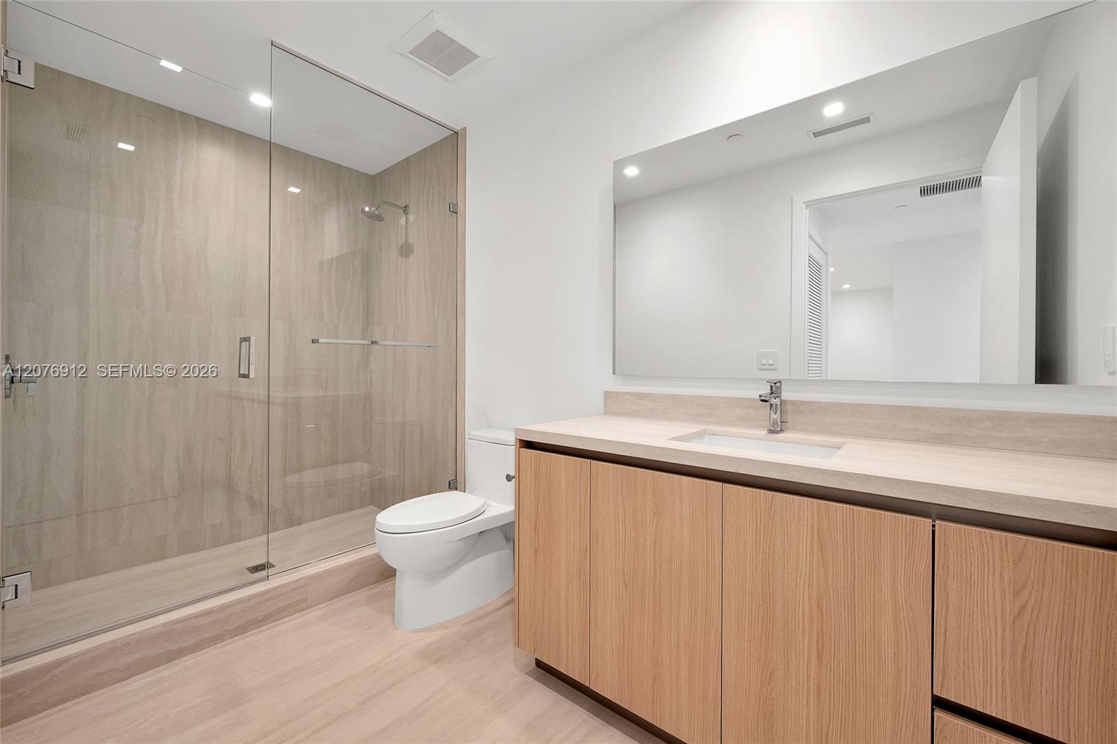 2411 Laguna Circle # 2402