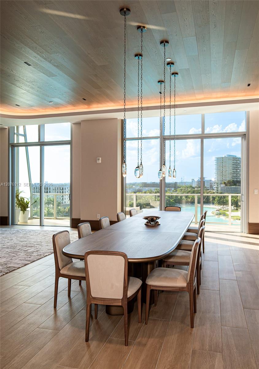 2411 Laguna Circle # 2402