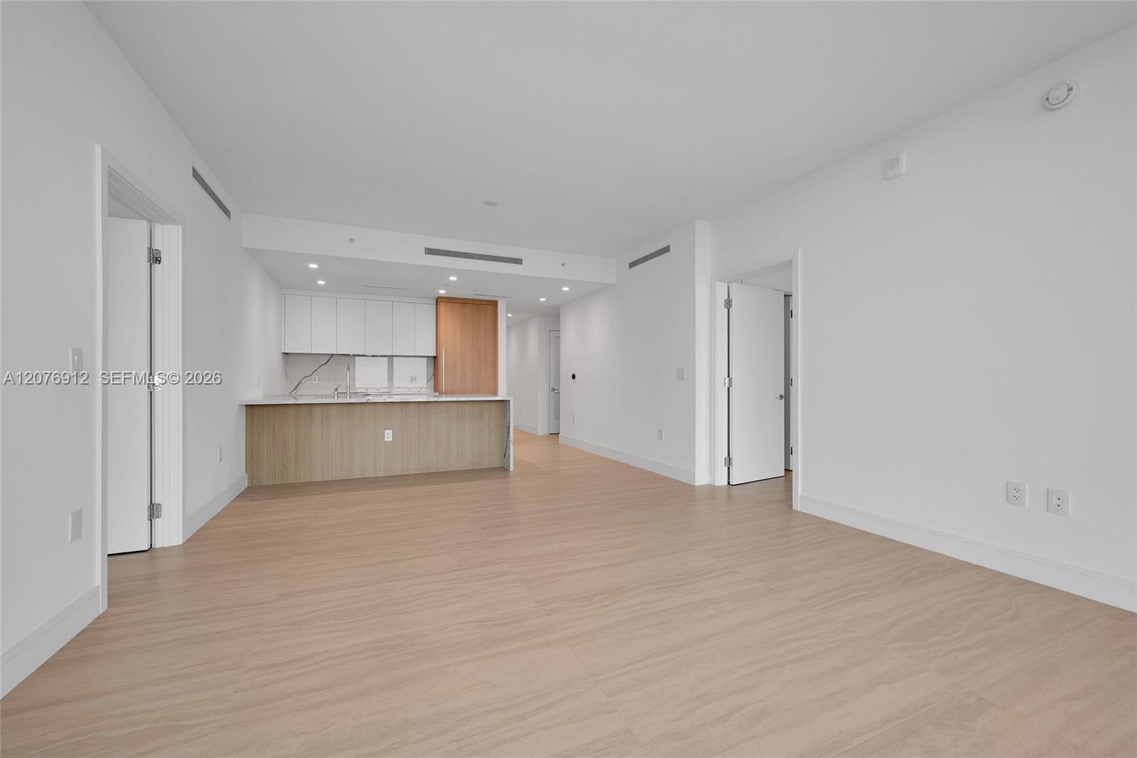2411 Laguna Circle # 2402