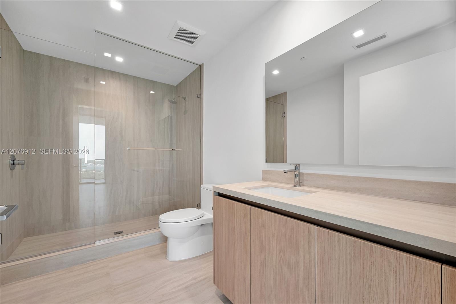 2411 Laguna Circle # 2402